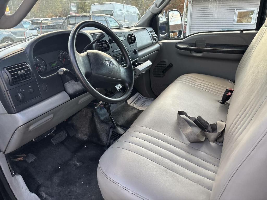 2005 Ford F-350 Image 8