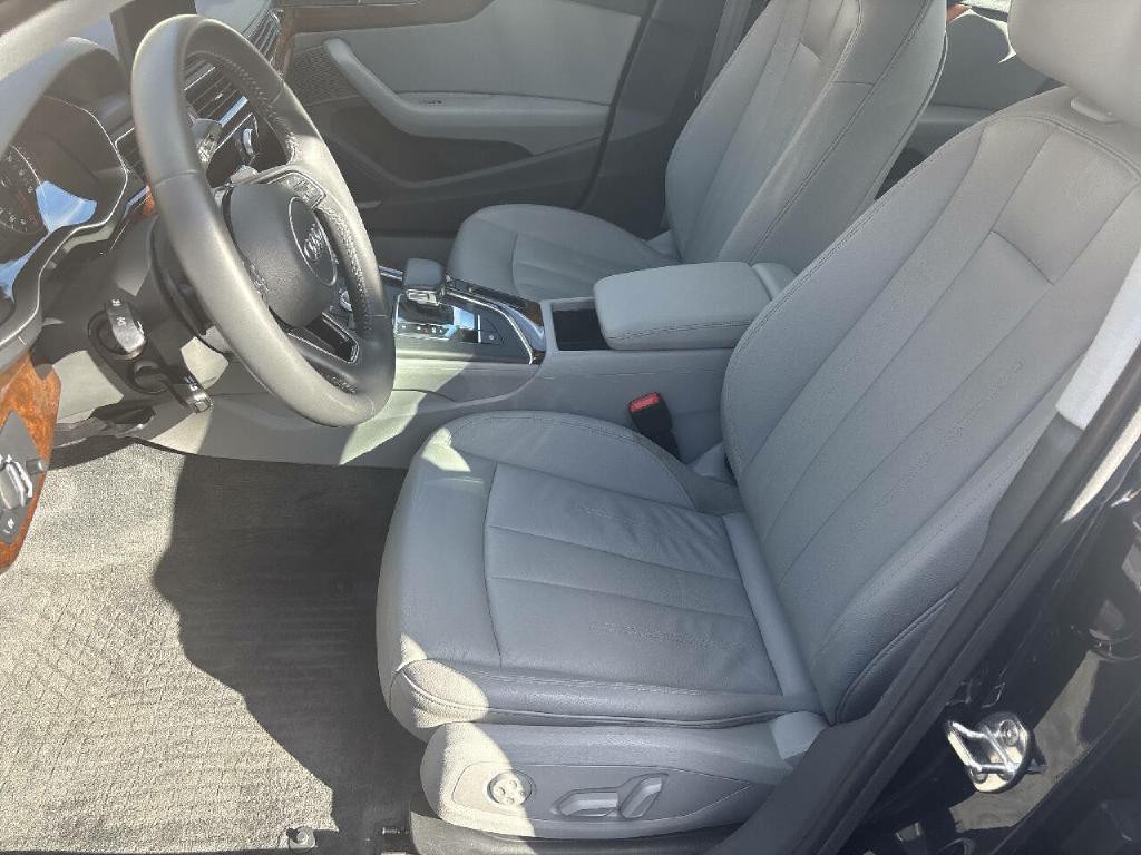 2017 Audi A4 Image 9