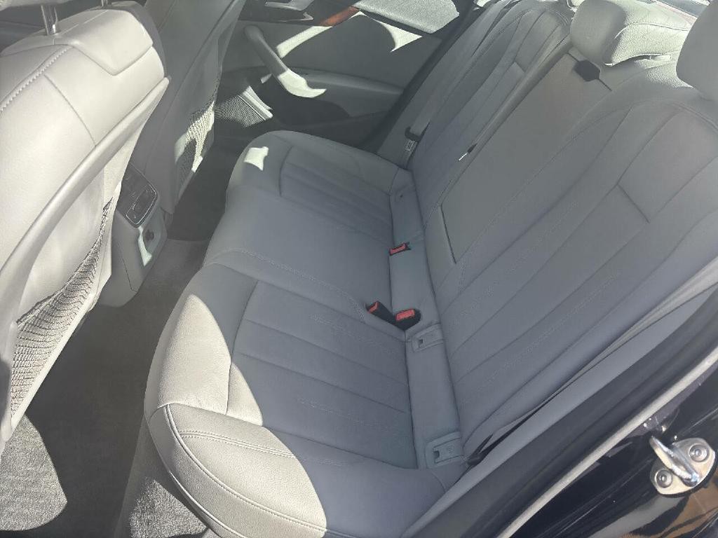 2017 Audi A4 Image 11