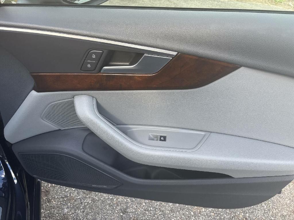 2017 Audi A4 Image 15