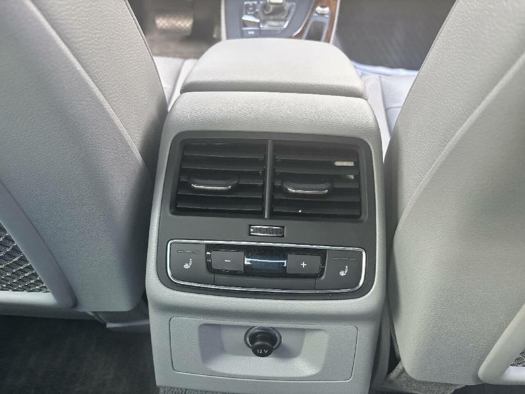 2017 Audi A4 Image 19