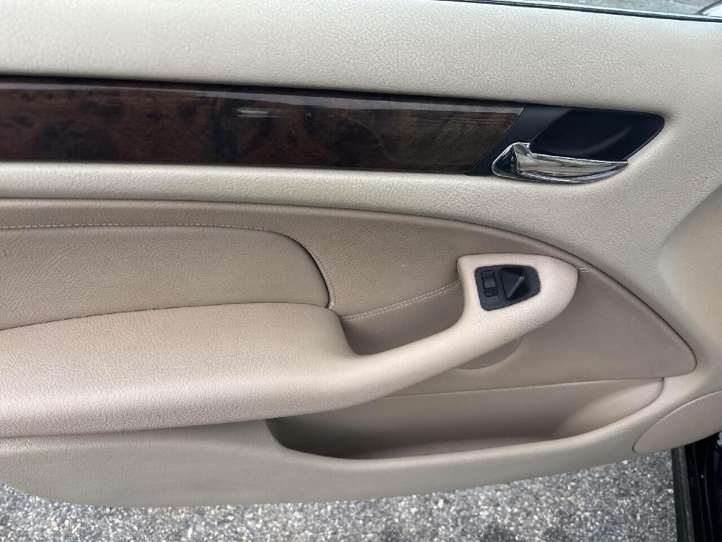 2000 BMW 3 Series Image 10