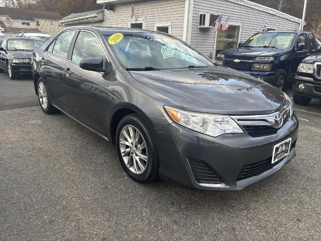 2014 Toyota Camry Image 4