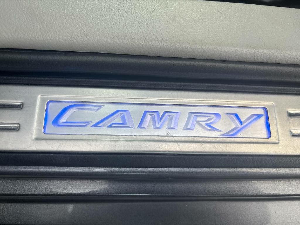 2014 Toyota Camry Image 10