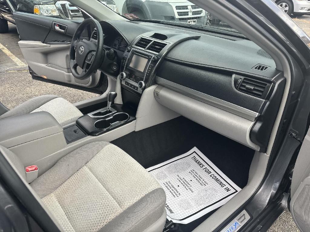 2014 Toyota Camry Image 13