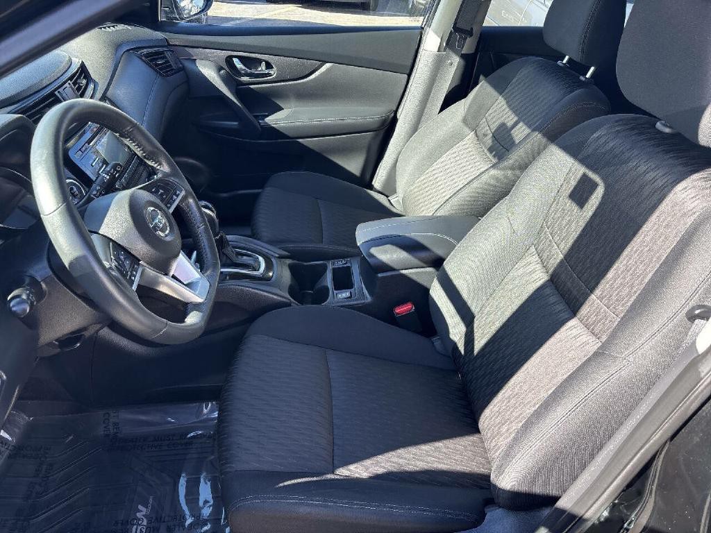 2017 Nissan Rogue Image 9