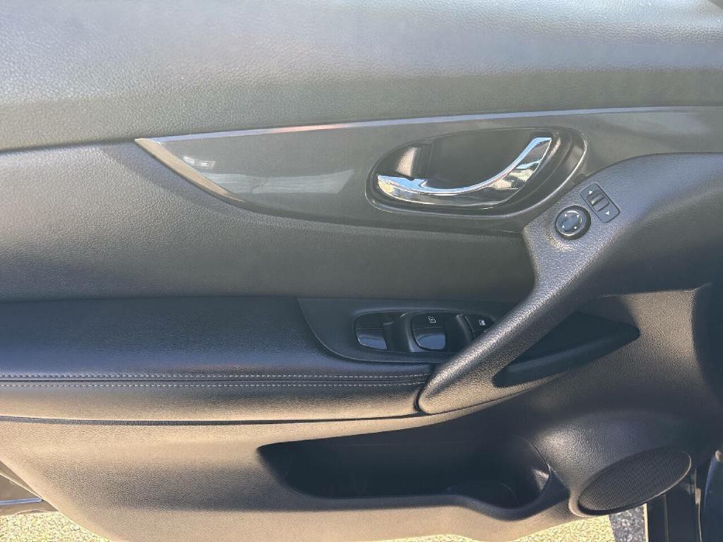 2017 Nissan Rogue Image 10