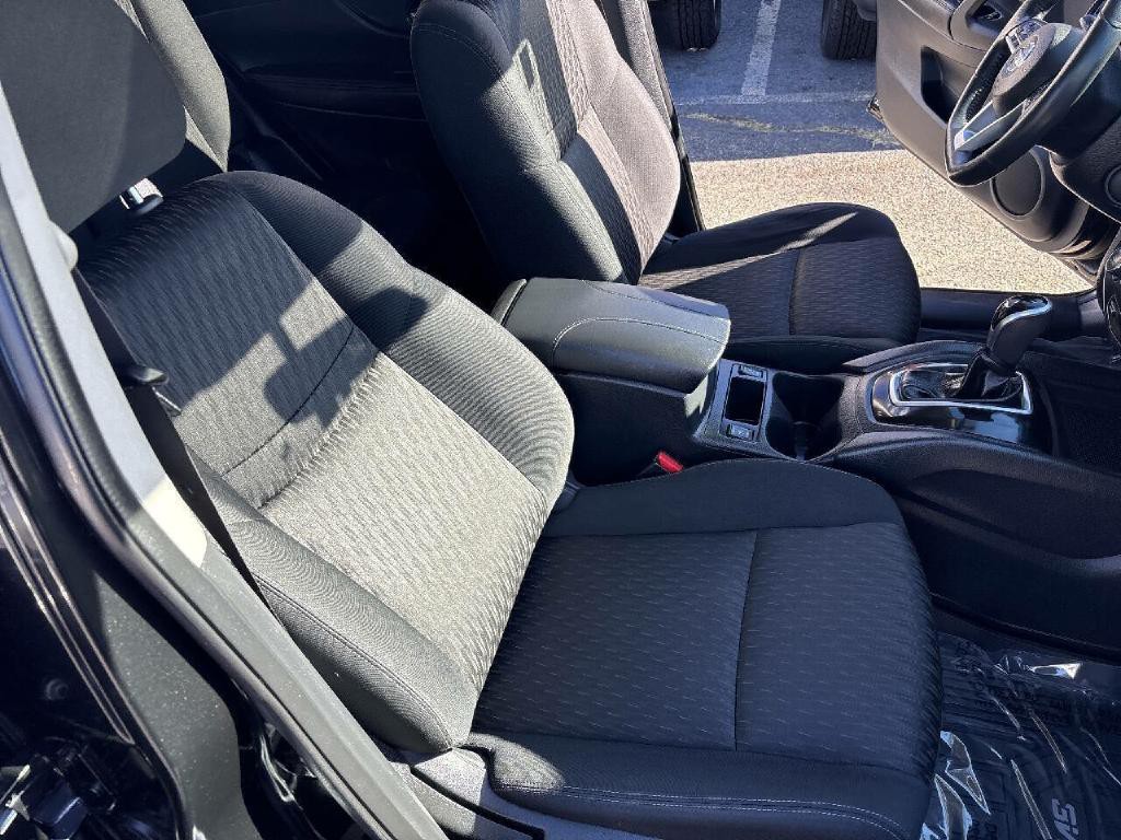 2017 Nissan Rogue Image 14