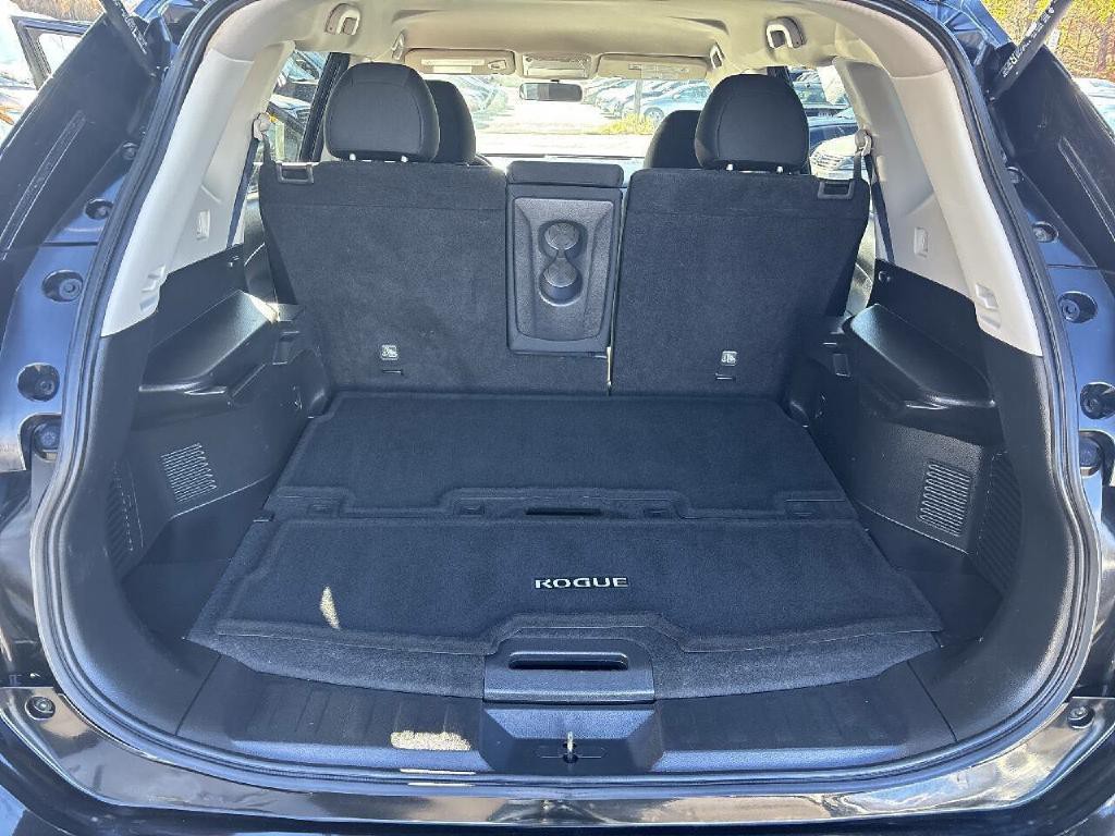 2017 Nissan Rogue Image 19