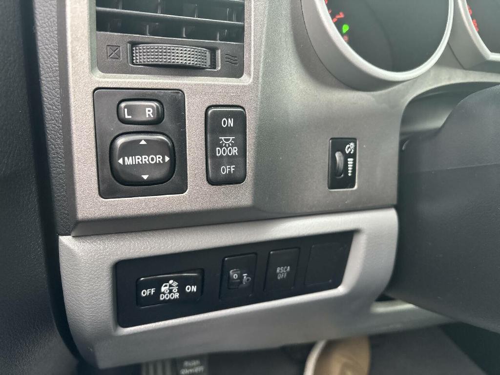 2010 Toyota Tundra Image 22