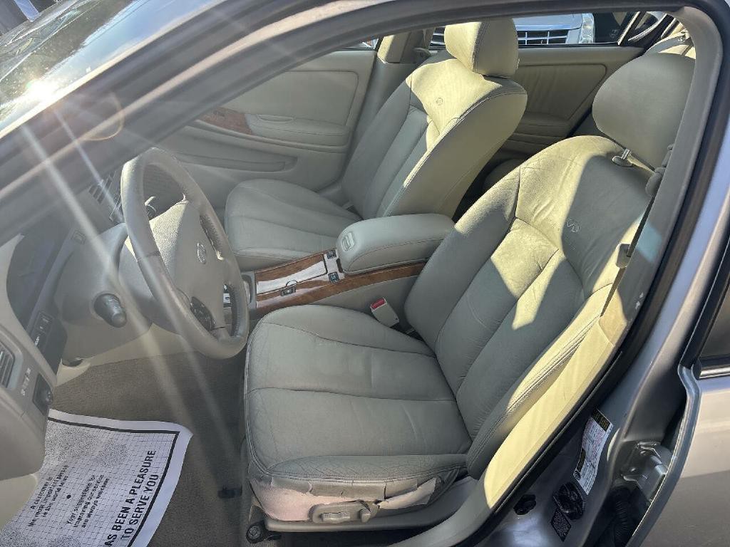 2004 INFINITI I35 Image 9