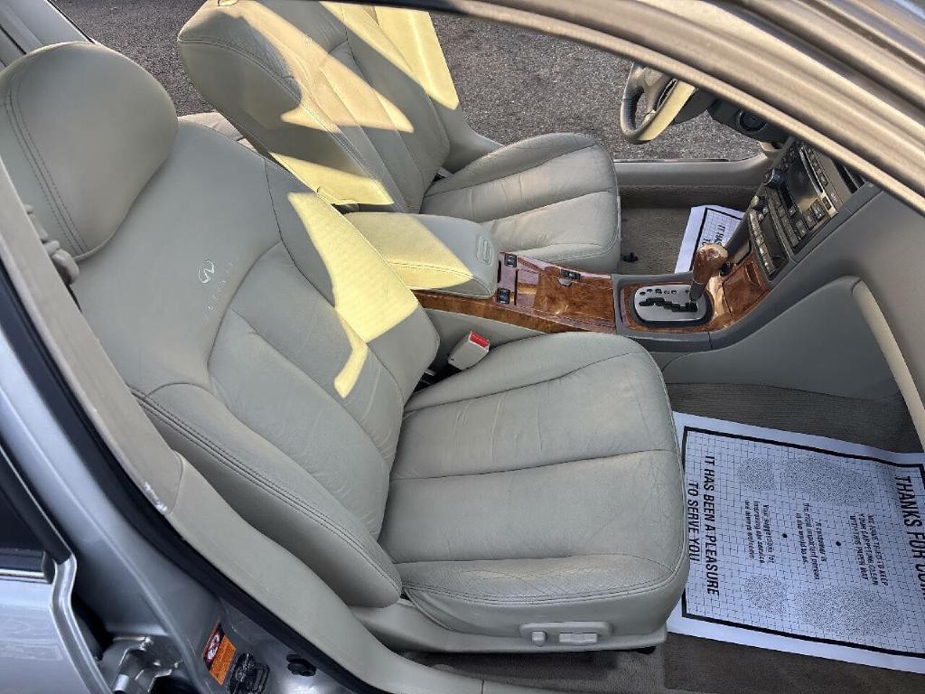 2004 INFINITI I35 Image 14