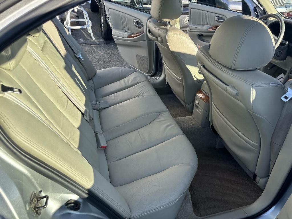 2004 INFINITI I35 Image 18