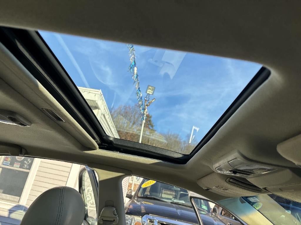 2004 INFINITI I35 Image 24