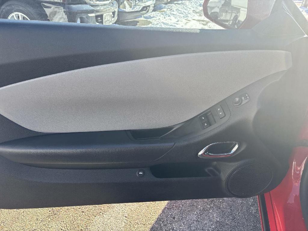 2013 Chevrolet Camaro Image 11