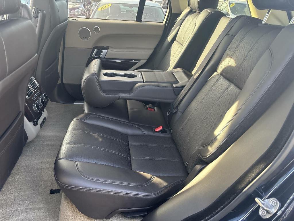 2016 Land Rover Range Rover Image 11