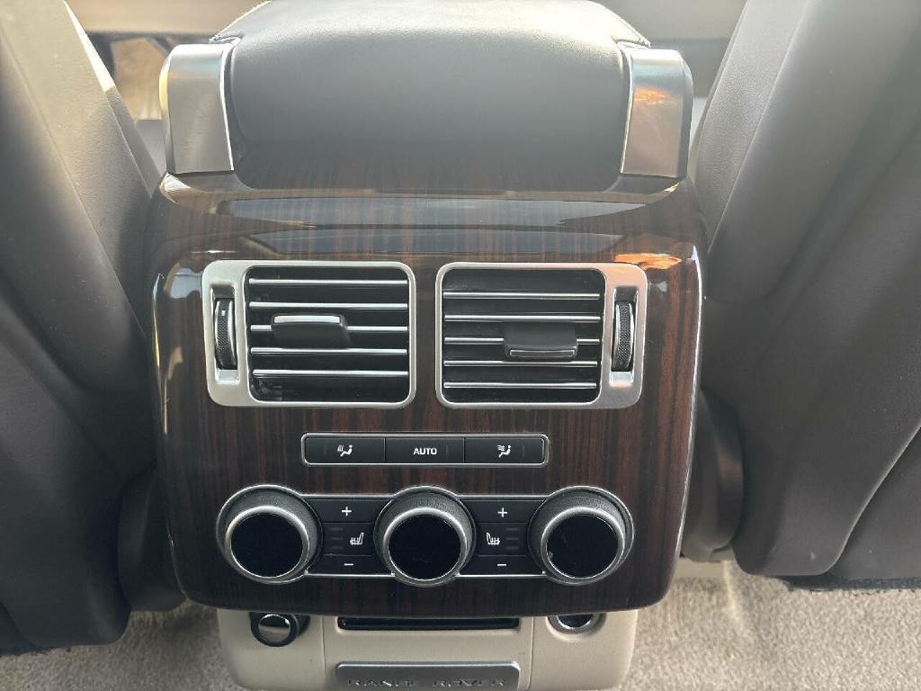 2016 Land Rover Range Rover Image 19