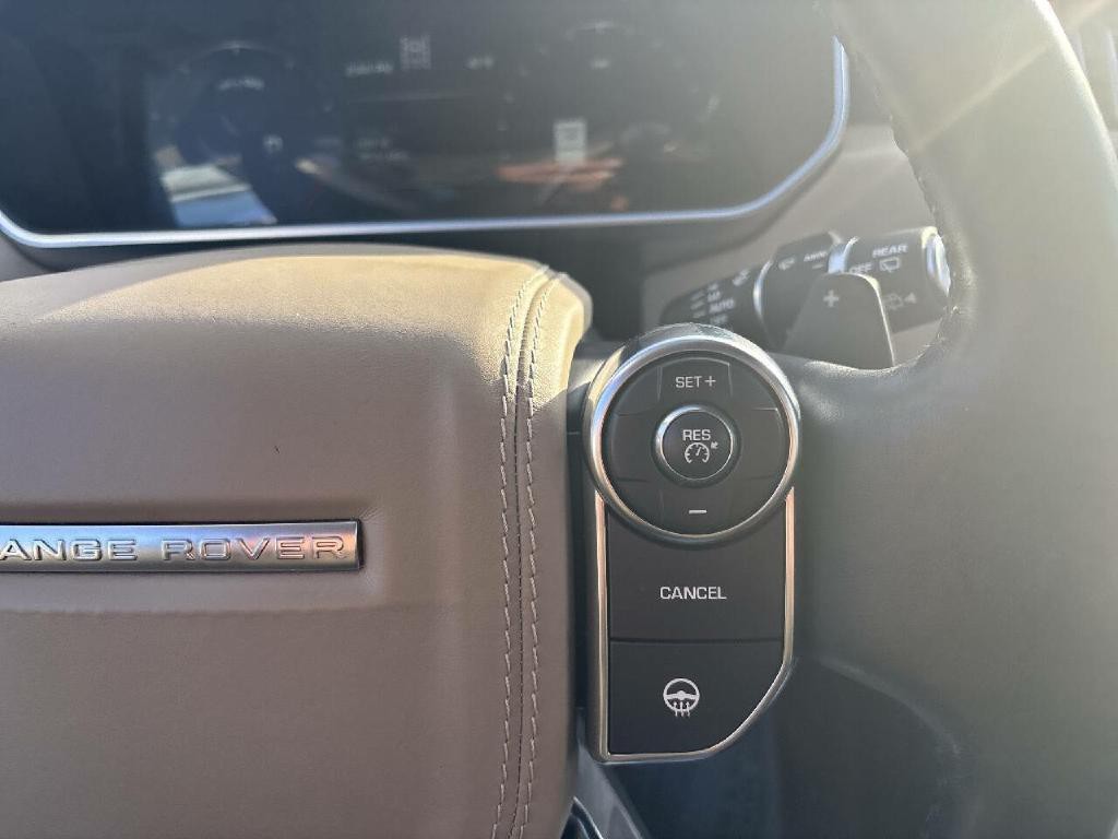 2016 Land Rover Range Rover Image 25