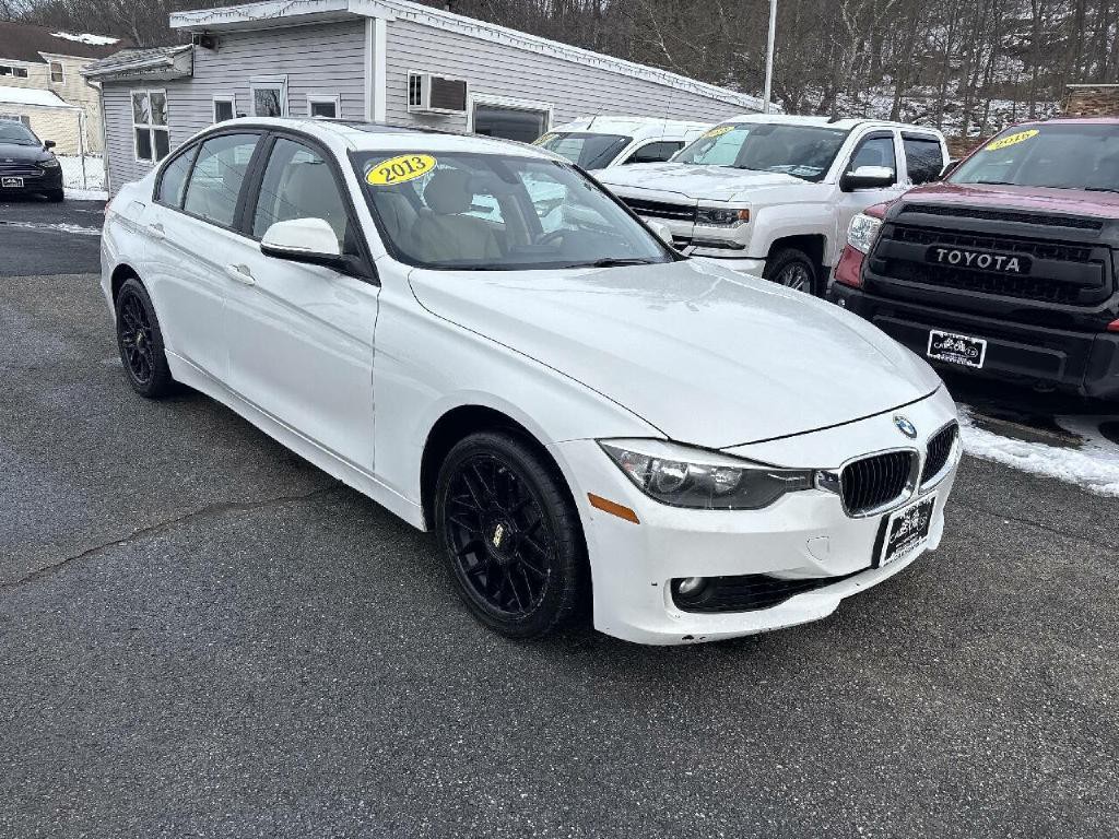 2013 BMW 3 Series Image 4