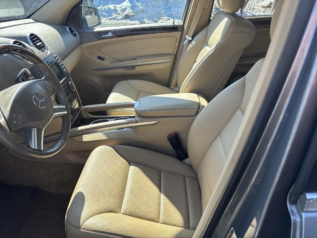 2011 Mercedes-Benz M-Class Image 8