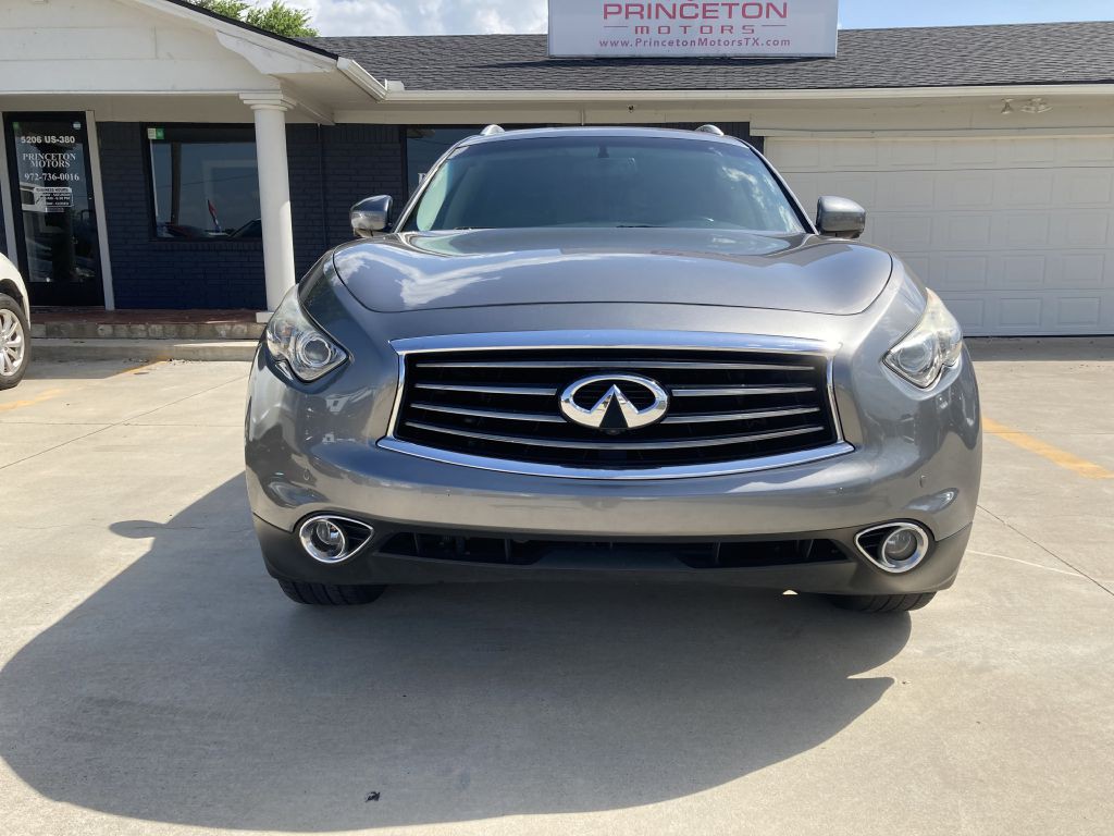 2014 INFINITI QX70 Image 2
