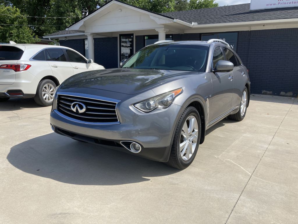 2014 INFINITI QX70 Image 4