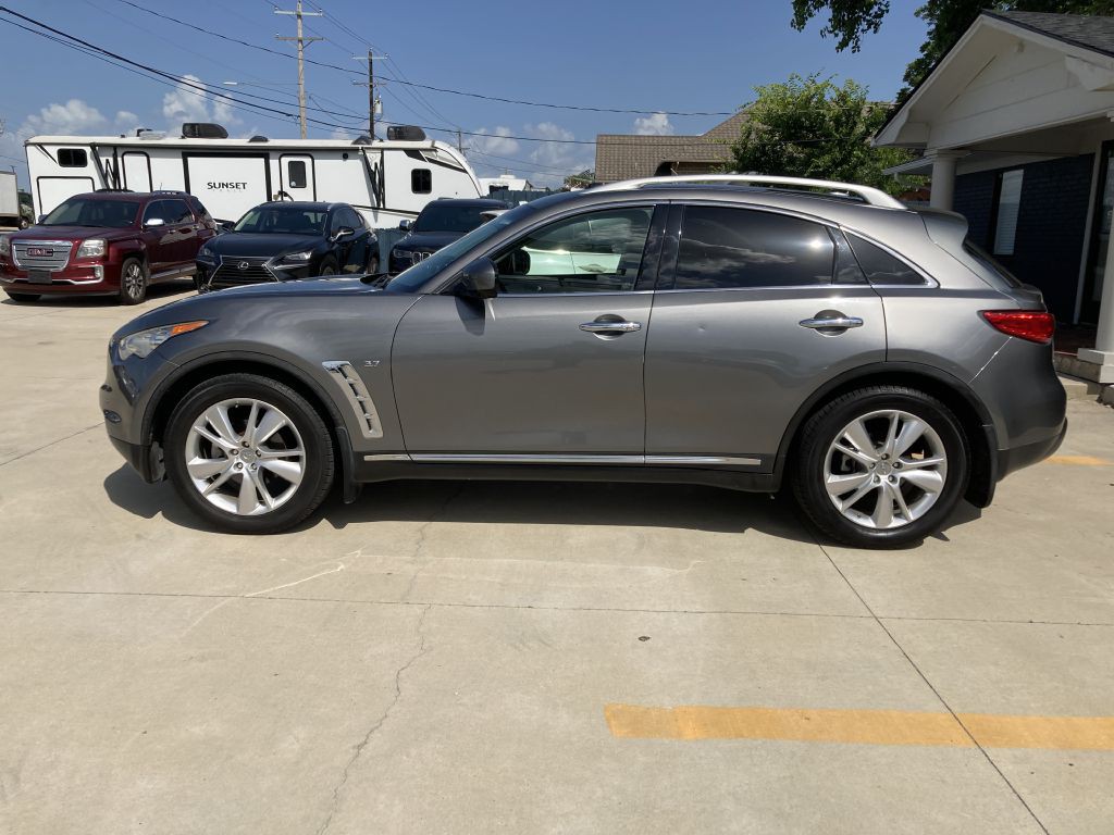 2014 INFINITI QX70 Image 6