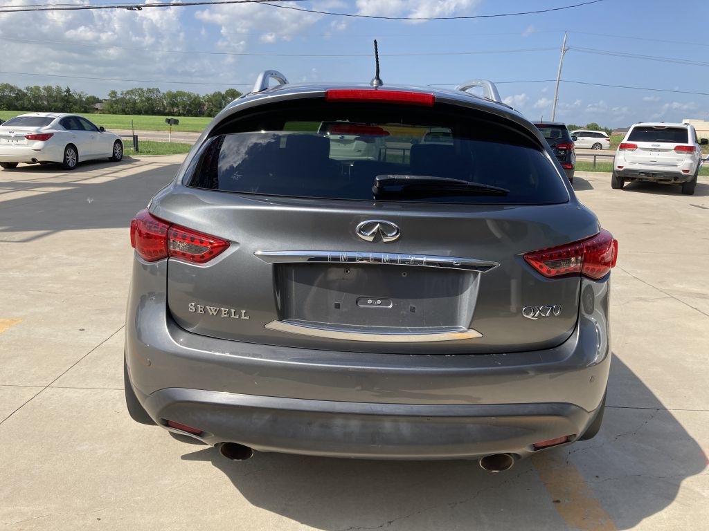 2014 INFINITI QX70 Image 8