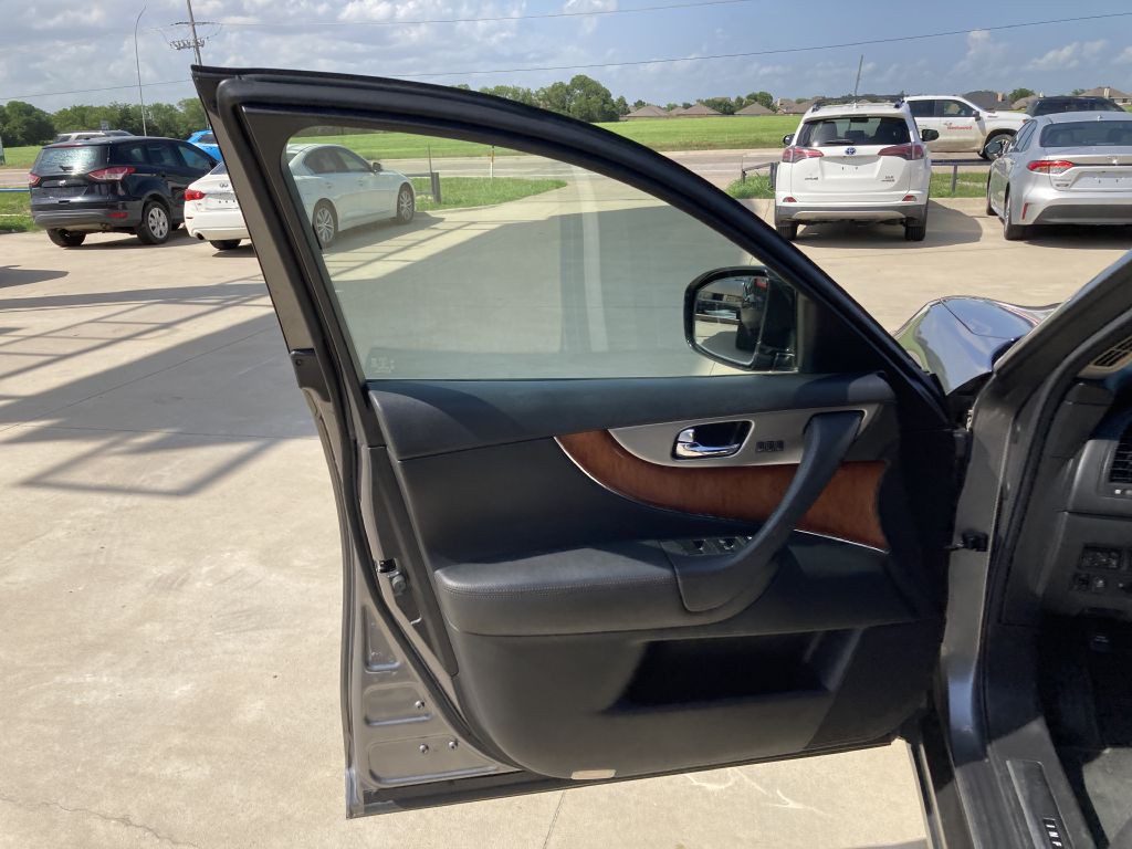 2014 INFINITI QX70 Image 13