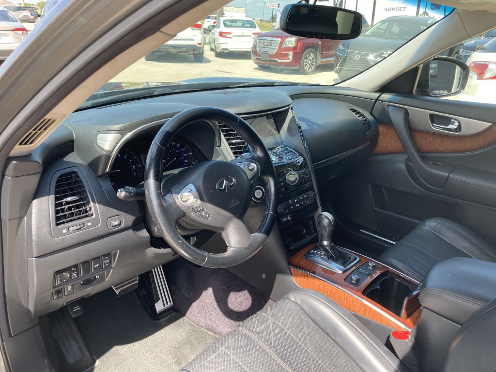 2014 INFINITI QX70 Image 15