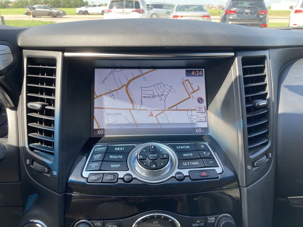 2014 INFINITI QX70 Image 25