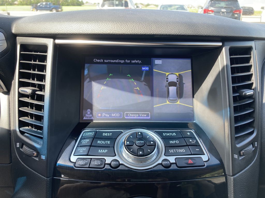 2014 INFINITI QX70 Image 27