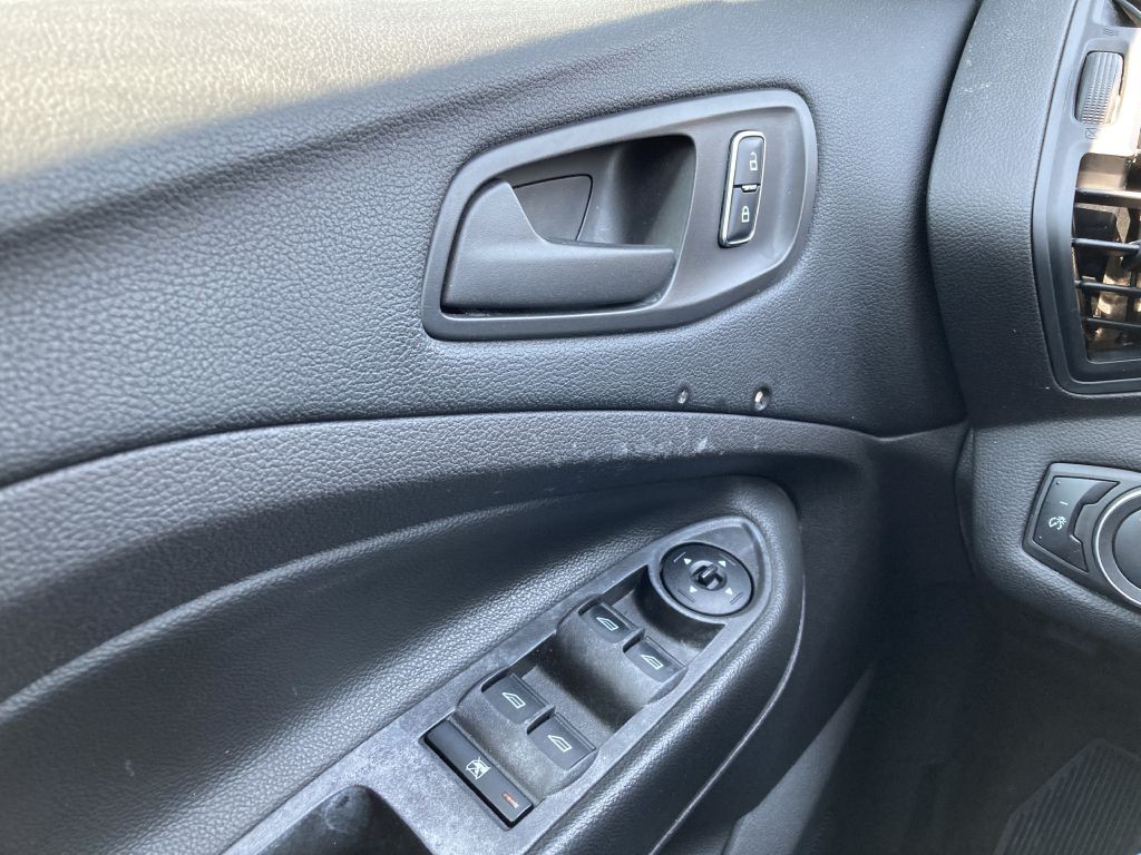 2016 Ford Escape Image 18