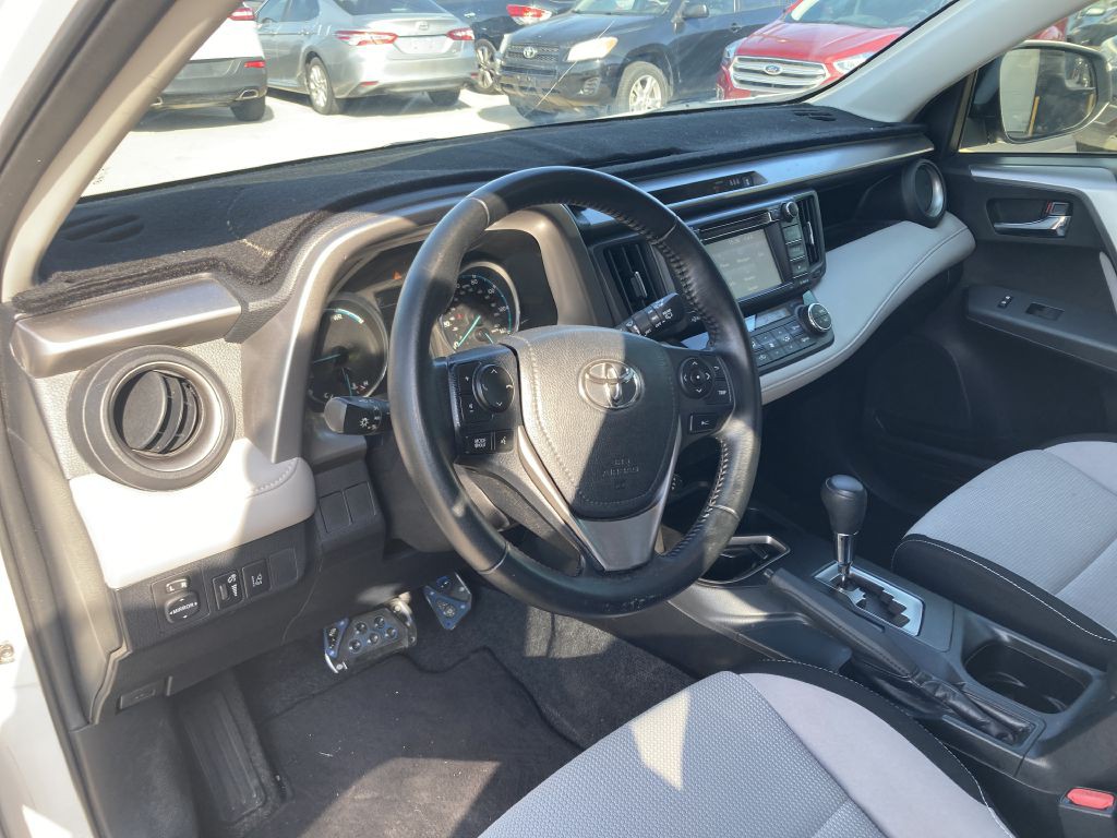 2017 Toyota Rav4 Image 15