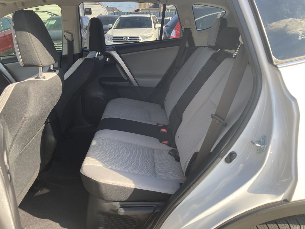 2017 Toyota Rav4 Image 20