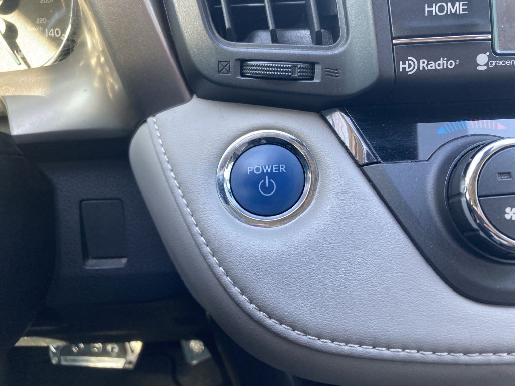 2017 Toyota Rav4 Image 25