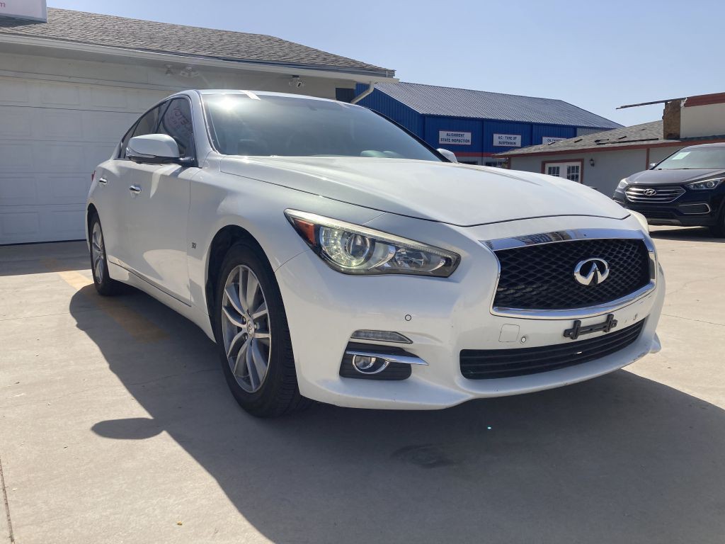 2015 INFINITI Q50 Image 1