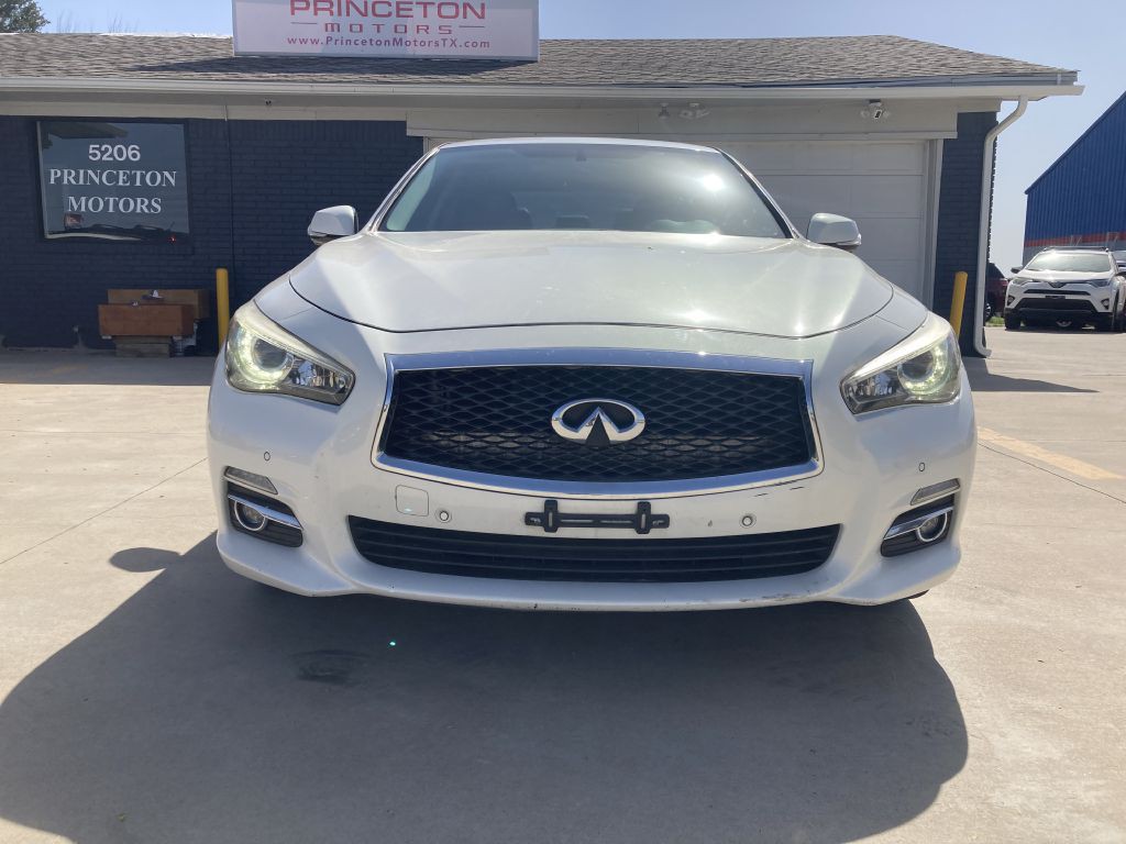 2015 INFINITI Q50 Image 2