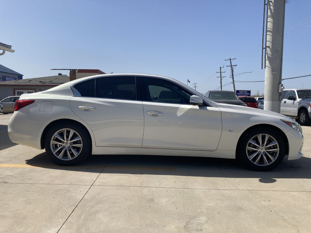 2015 INFINITI Q50 Image 6