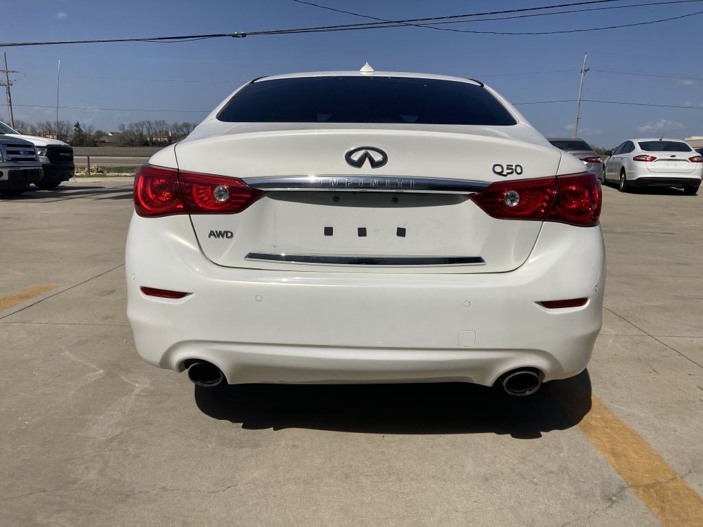 2015 INFINITI Q50 Image 7