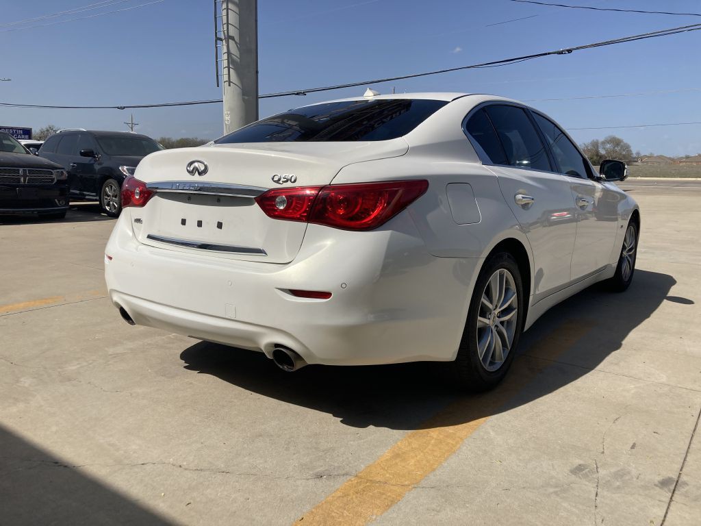 2015 INFINITI Q50 Image 8