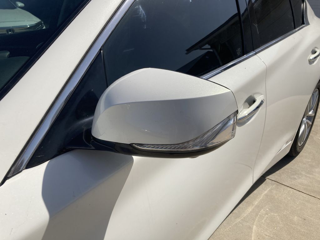 2015 INFINITI Q50 Image 10