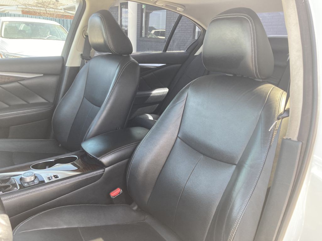 2015 INFINITI Q50 Image 14