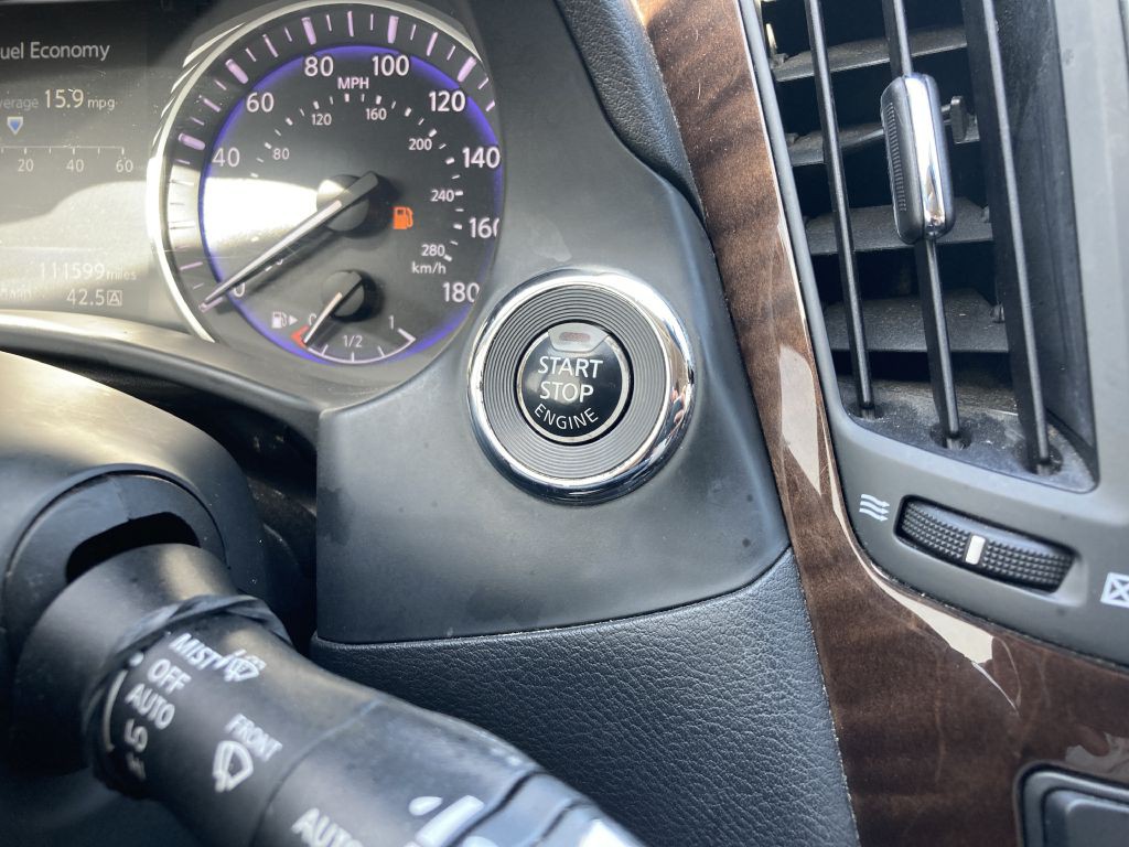 2015 INFINITI Q50 Image 24