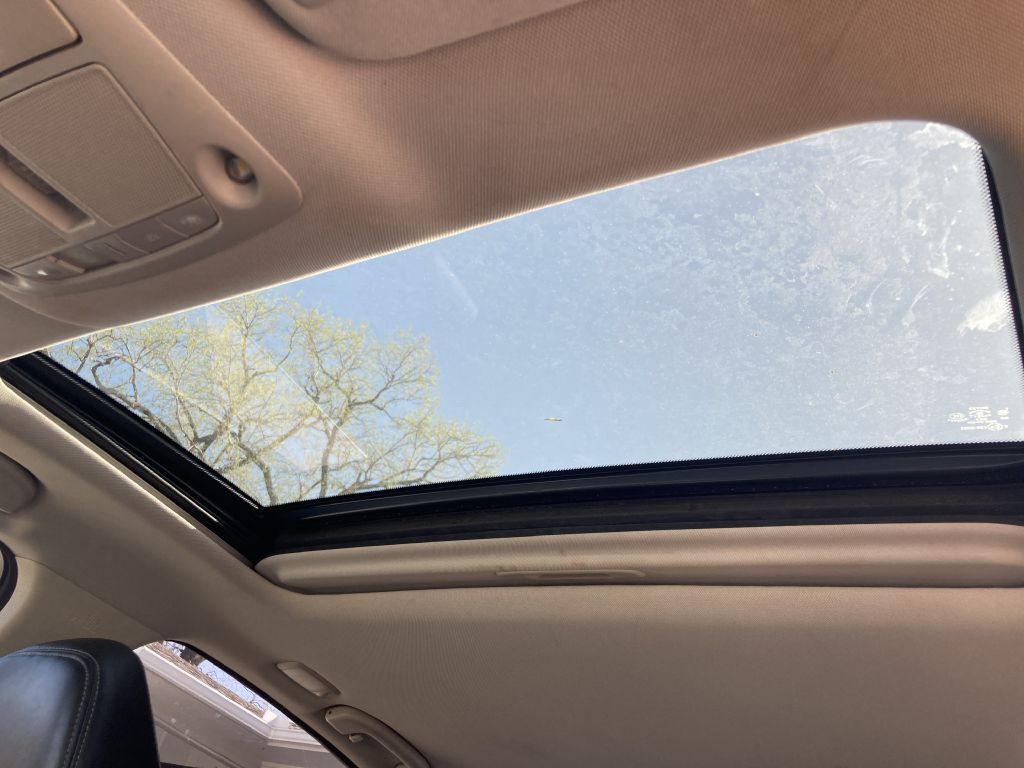 2015 INFINITI Q50 Image 29