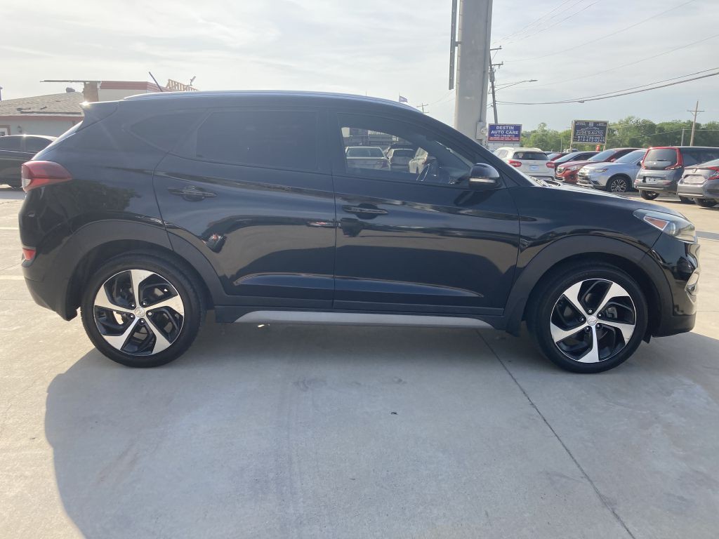 2017 Hyundai Tucson Image 8