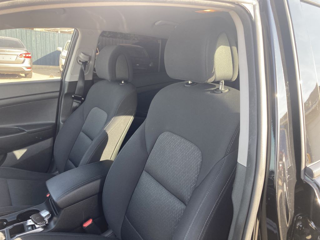 2017 Hyundai Tucson Image 16