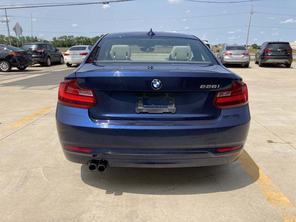 2016 BMW 2 Series Image 8