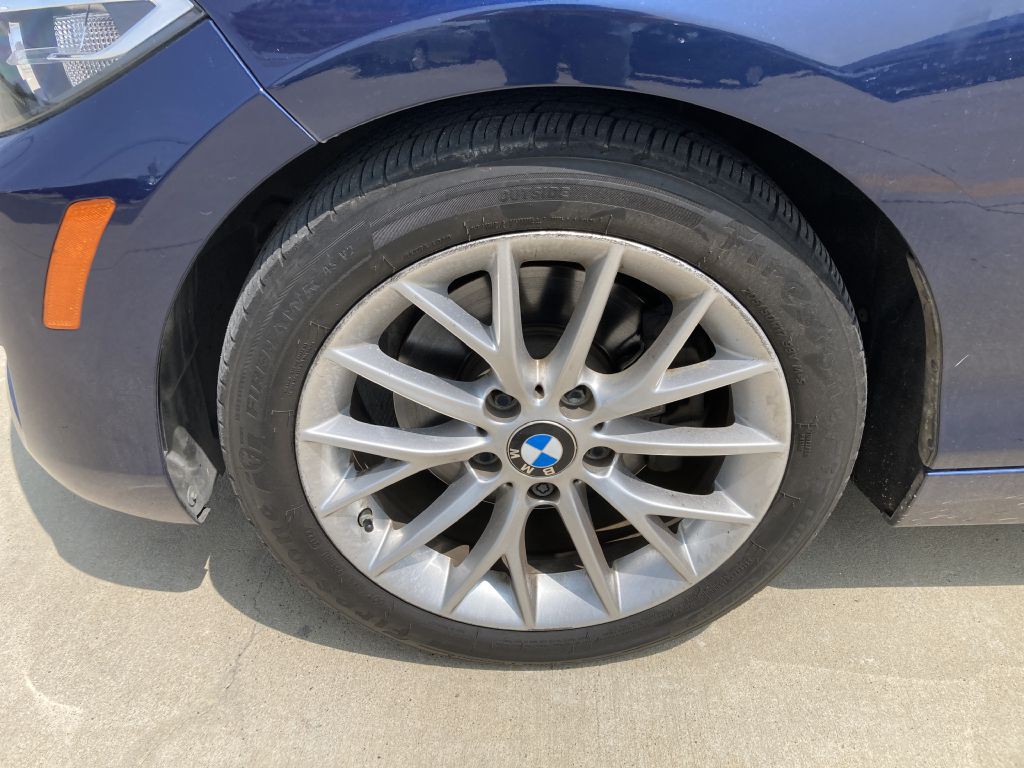 2016 BMW 2 Series Image 12