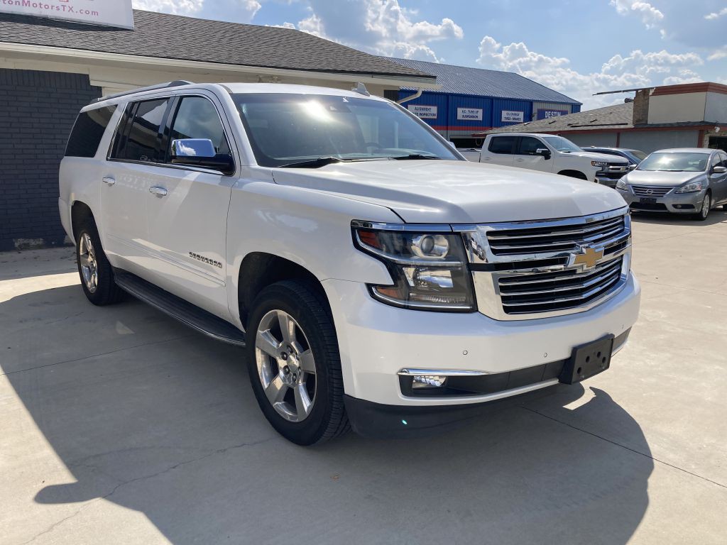 2017 Chevrolet Suburban Image 1